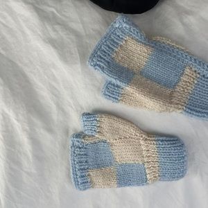 hand knit mittens